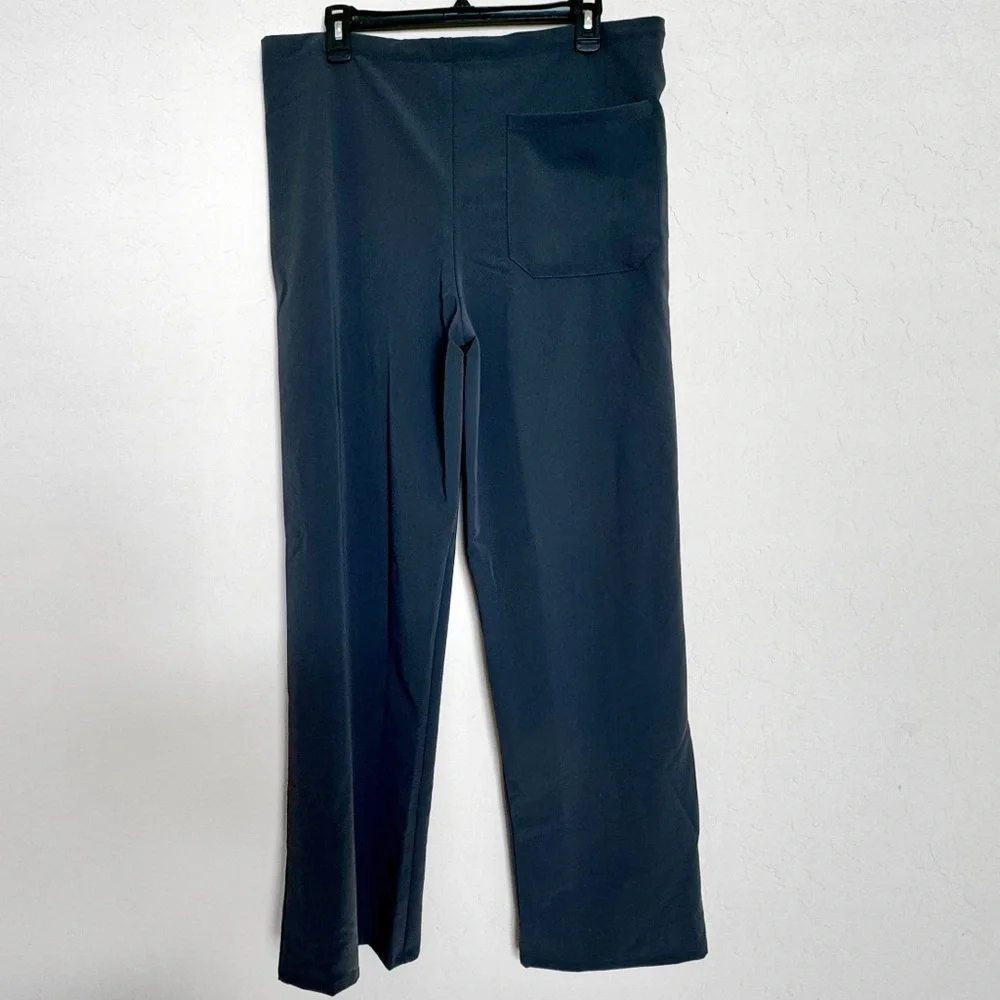 NWOT AVE womens dark charcoal scrub set - Picture 7 of 8